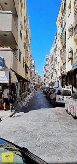 Kaşıyakada İzban Yakını Satılık Dükkan