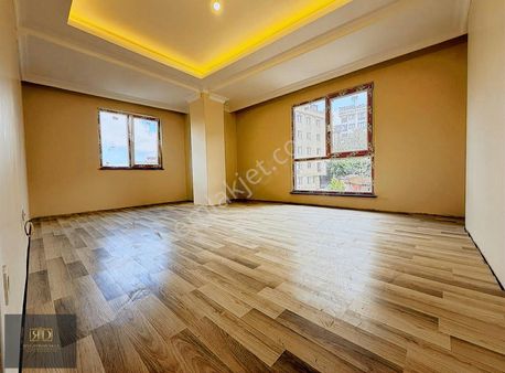 Rd'den-alibeyköy'de Raylı Ulaşıma 5 Dk.150m²dubleks 4+1 Daire