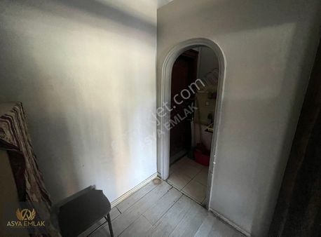 Aslanlı Kışla Caddesinde Satılık Dükkan