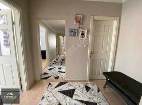 Karaoğlu Gayrimenkul'den Karakaya'da Cadde Üstü 3+1 Daire