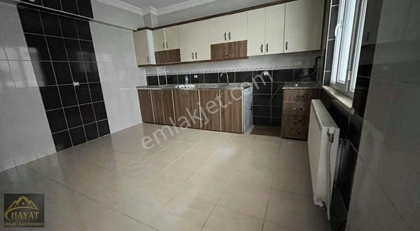 Güreş Caddesi Ara Sokağı Kiralık 3+1 Daire