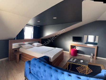 İstanbul Maltepe'de Kapalı Otoparklı Klimalı Teras Daire