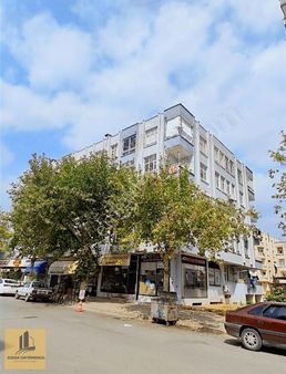 Kozan Gayrimenkulden Ersan Arıkan Parkı Karşısı Bakımlı 3+1