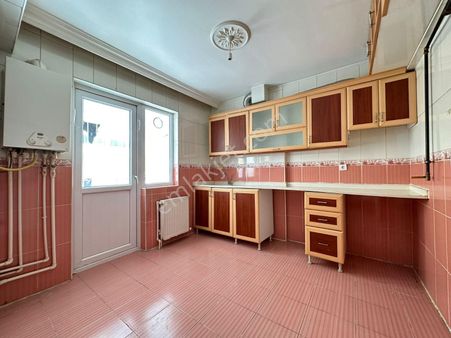 Yayla Mah. Bahçe Katı Asansörlü Balkonlu Satılık 2+1