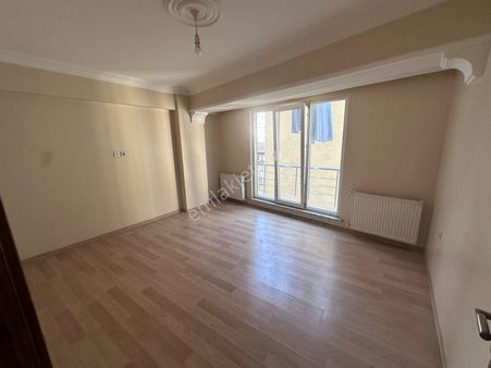 Satılık Kağıthane Hürriyet Mahallesi’nde 2 + 1 Boş Daire