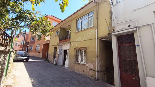 Kocaeli İzmit Kadıköy Mahallesinde Satılık Bina Ve Arsası