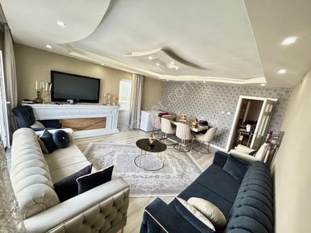 Kuşcağız Mah. Cadde Üzeri Katta Lüx Yapılı Geniş M² 3+1