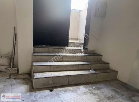 Filiz Emlaktan Bağcılar Tabya Cadde Üstünde Satılık Dükkan