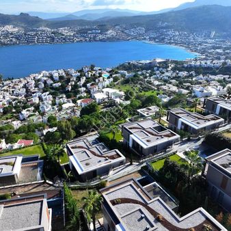 Agr Group'tan Gündoğan'da Satılık Deniz Ve Koy Manzaralı Villa