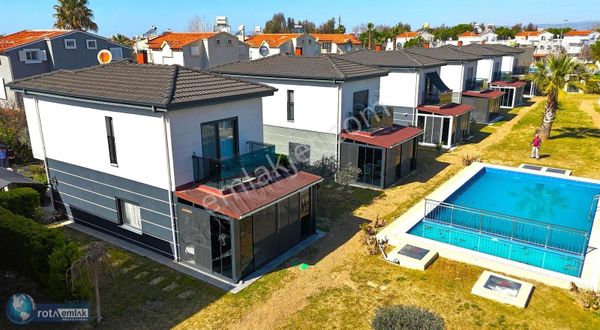 Rotadan Site İçinde,havuzlu,otoparklı,bahçeli Müstakil 3+1 Villa