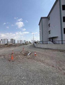 Tetik Emlak'tan Zemin Kat 2+1 Sıfır Satılık Daire