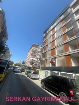 Serkan Gayrimenkulden Bahçelievler Mahmutbey Caddesinde 100 Metre Sıfır Daire