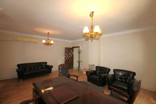 Retro’dan Çarşının Merkezinde Asansörlü Masrafsız 3+1 Ofis