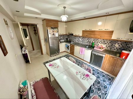 Karaman Çözüm Koleji Mevkii 3+1 140 M2 12 Yıllık Daire