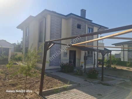 Hacılar Beğendik Bağlarında Satılık 4+1 Villa