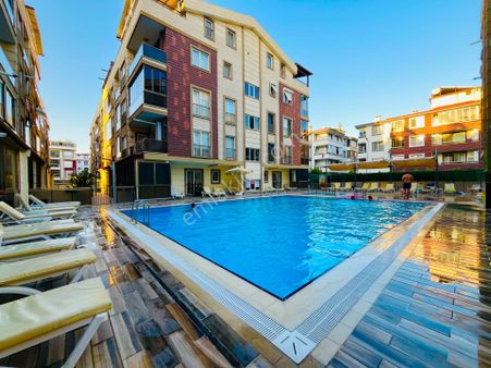 Cadde Akçay'da Eşyalı Havuzlu Modern Site Yaşamı 1+1 Oda