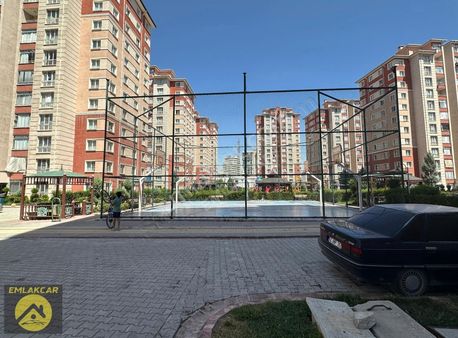 Emlakcar Dan Gazze Caddesi Konevi Konutlarında Kiralık 2+1 Daire