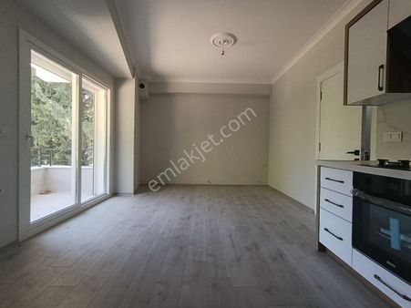 Güre Köyünün Merkezinde Dere Manzaralı Ön Cephe Sıfır 2+1 Daire