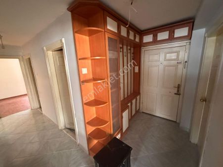 Selcukluda 3+1 Yüksek Giriş 100 M2 Merkezi Konum