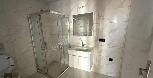 Yunus Emre Caddesi Üzerinde 3+1 Sıfır Kiralık Daire