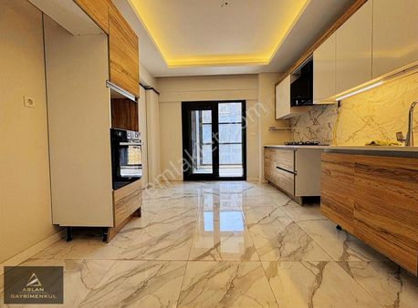 Aslan'dan Ulukent Site İçerisinde, Özel Tasarımlı Lüks 3+1 Daire