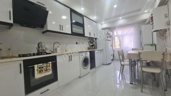 Karapürçek'te Diş Has. Yakınında Asansörlü Full Yapılı 3+1 Satılık Daire !!