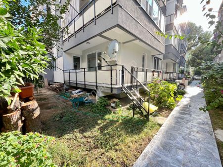 Akçay Sezgin Emlaktan Bahçe Kullanımlı Ayrı Mutfak Satılık 2+1 Daire