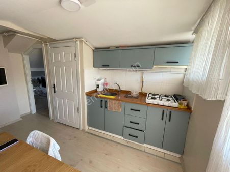 Bahçelievlerde Merkezi Konumda Ferah Çatı Katı 2+1 Daire Fırsat