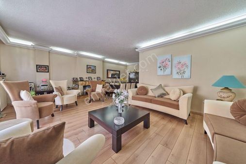 Kültür Mah. Ataç 2 Sk. Satılık 4+1 Yapılı Ön Cephe Konut