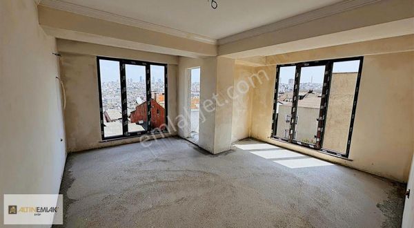 Altın Emlak Eyüp Elif Rana Özdemir'den Satılık Daire