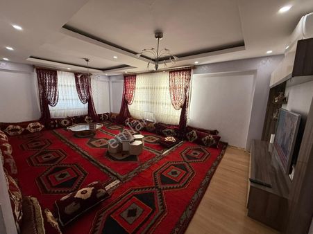 Yaşarsoy Gyo'dan D.bakır Yolüstü K.köprü Karşıyaka'da 4+1 Daire