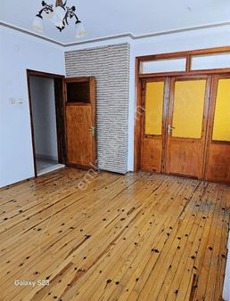 Esrefpasa Anayola Cok Yakın Genıs 4+1 Daıre Acıl Satılıktır