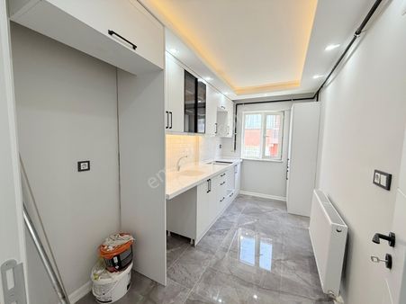 Emlak Center'dan Utku Mah Satılık 3+1 Ara Kat Masrafsız Daire