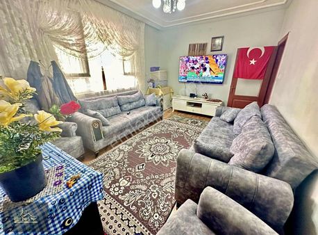 Engin Emlaktan Ataparkta 2+1 Yüksek Girişli Daire