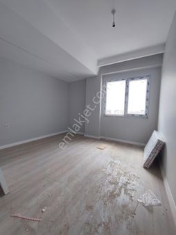 Cumhuriyet Mahallesinde Sıfır 1+1 Yatırıma Ve Yaşama Uygun!