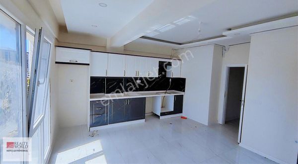 Rw Nefes'ten Burhaniye Merkezde Köşe Konumda Satılık 2+1 Daire