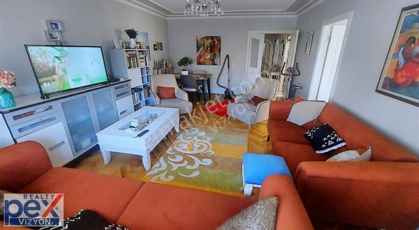 Bölgenin En Prestijli Sitesinde Ferah 3+1 Satılık Daire