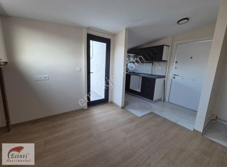 Yeditepe Üniv. Yakın Konumda, 19 Mayıs Cd Üzeri Sıfır Bina 1+1