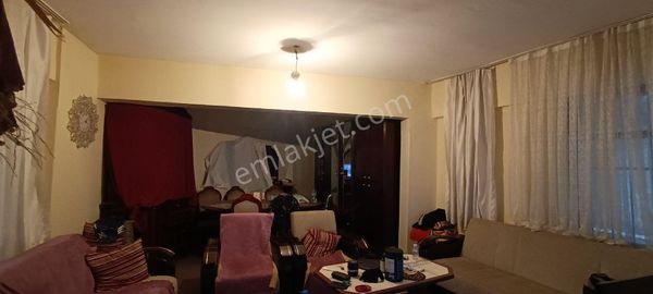 Gaziosmanpaşa Bağlarbaşında Satılık Giriş Kat Fırsat Daire