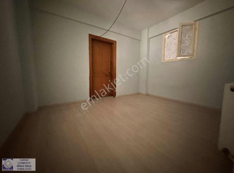 Mimar Sinan Namık Kemal Caddesin De Saat Kulesine Yakın 2+1