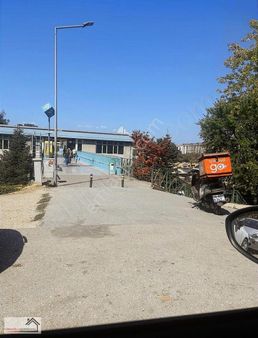 Ataevler Metro İstasyonu Yanında Kiracılı Satılık Fırsat Dükkan