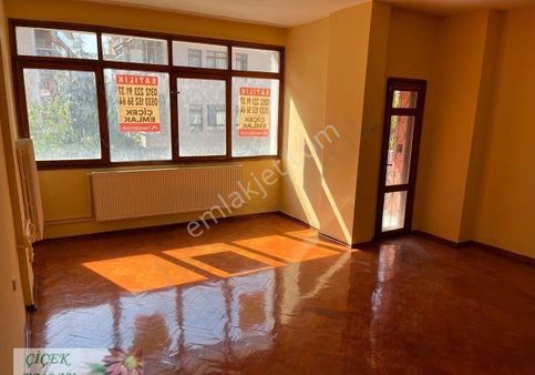 Çiçek Emlak'tan Emek'te Katta Tek Daire Kombili Satılık 3+1 Daire