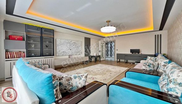 Kardeşlerden Cadde Yakını Yapılı Sıfır Masrafsız Katta 3+1 Daire