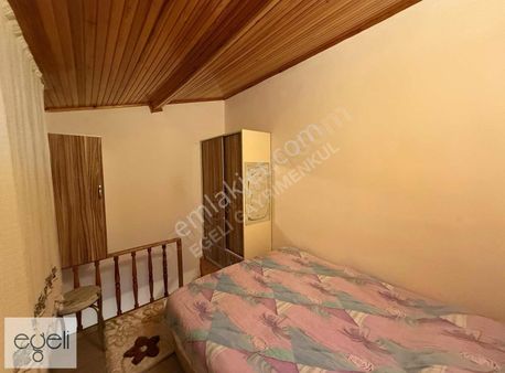 Kuşadası Davutlar Sahilde Denize Yakın Satılık 1+1