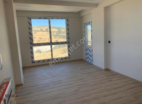 Bergama Bahçelievler'de Kiralık 2+1 Kapalı Mutfak Daire