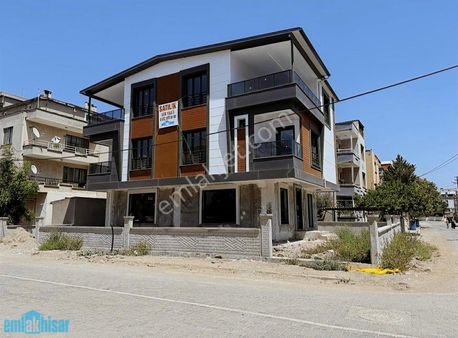 Akhisar Reşatbey'de Satılık Köşe Triplex Sıfır Villa