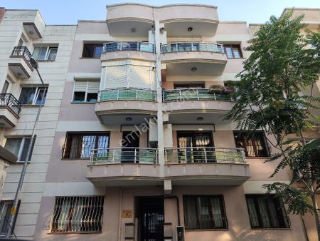 Buca Adatepe Mah. 2+1 Ara Kat Doğalgazlı Klimalı Kiralık Daire