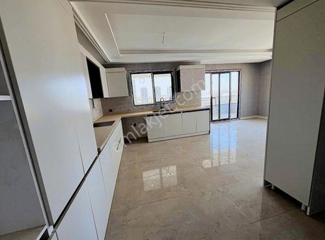 Yatay Mimari Satılık 3+1