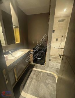 Çiğdem Emlaktan Yedimavide Satılık En Büyük Balkonlu 2+1 Deniz