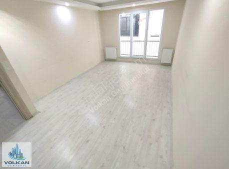 Sultançiftliği Mh Site İçinde Tramvaya Yakın 2+1 95m2 Daire